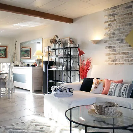 Maison Villabella بيت للعطل *